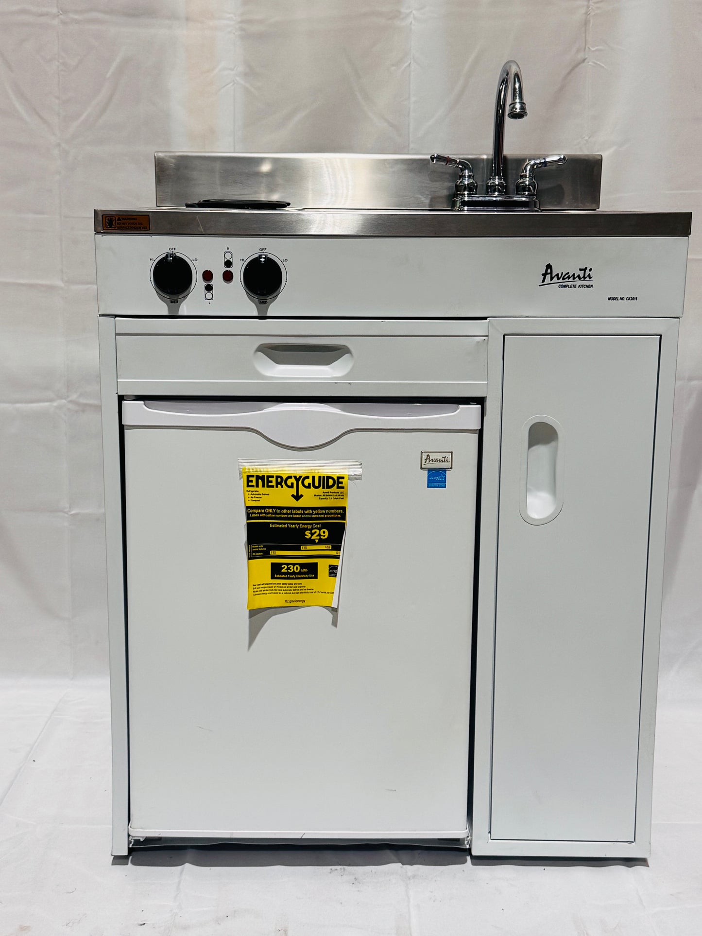 Avanti 30" Compact Kitchenette with Refrigerator, Cooktop & Sink – White | Model CK3016 (Scratch & Dent)