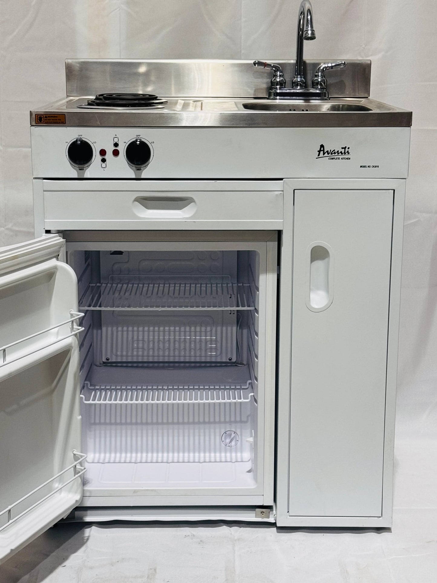 Avanti 30" Compact Kitchenette with Refrigerator, Cooktop & Sink – White | Model CK3016 (Scratch & Dent)