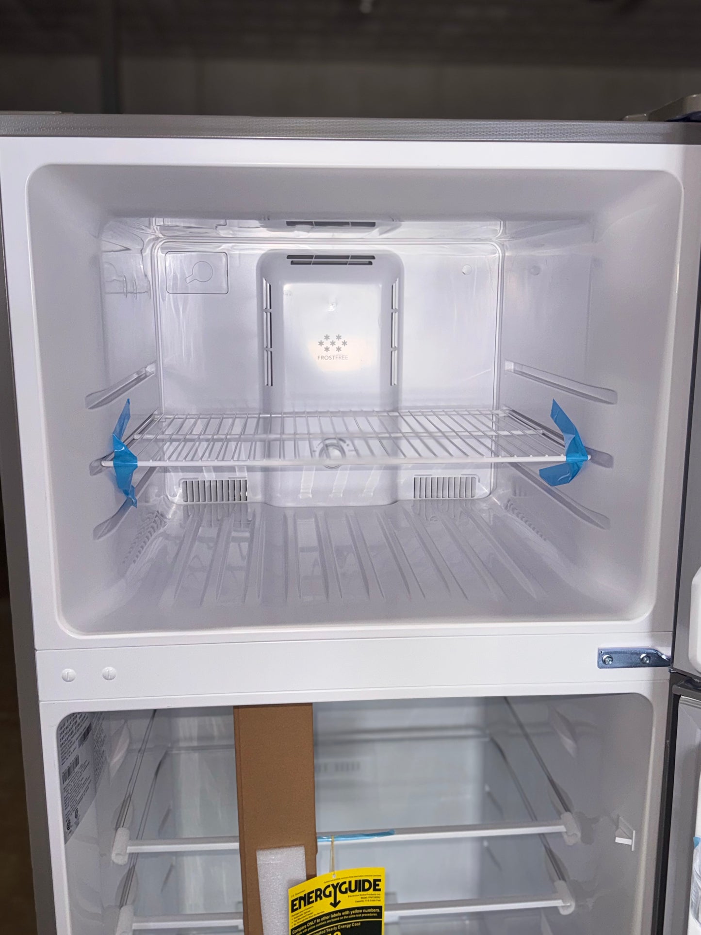Frigidaire 17.6 Cu. Ft. Top‑Freezer Refrigerator – White | Model FFHT1822UW (Scratch & Dent)